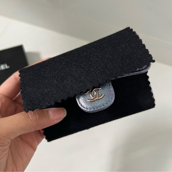 Chanel Iridescent Purple Light Gold Hardware Classic Flap Card Holder - Picture 12 of 12